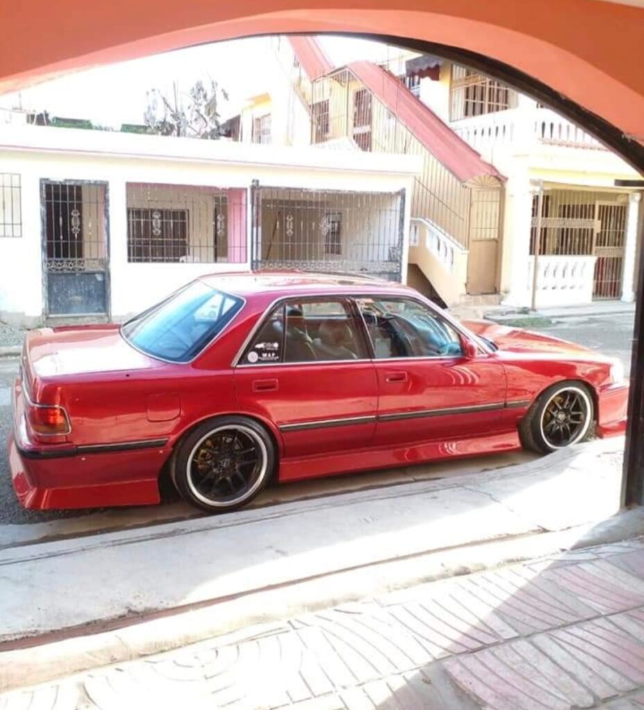Toyota cressida mx83 sideskirts only – JP Fiber Shop